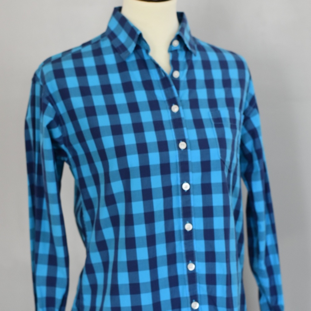 American Eagle boyfriend fit plaid shirt